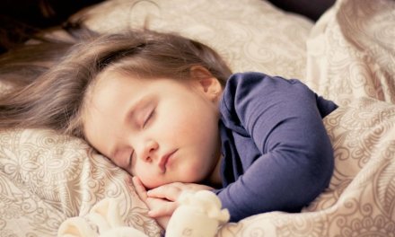 Plan dnia rocznego dziecka: Jak zaplanować harmonogram snu?
